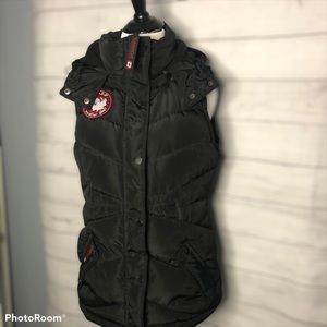 Canadian weather gear vest reserved for COJAZJAD3